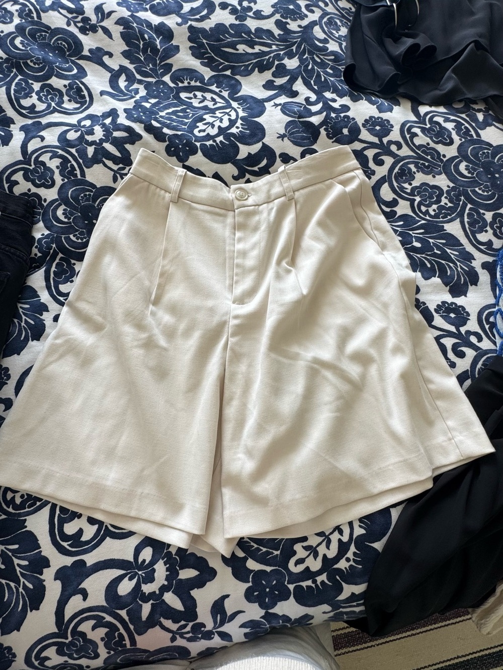Wayf Cream High-Waist Tailored Bermuda Shorts